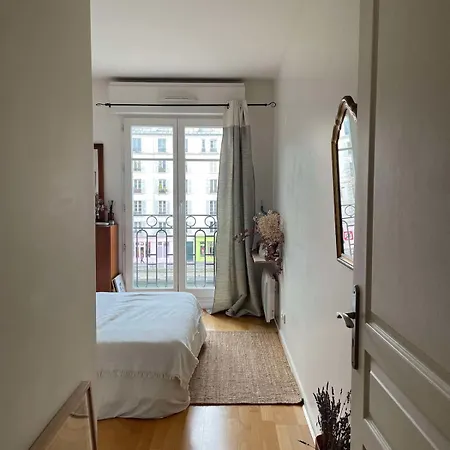 Spacious And Bright - Canal St-martin Paris